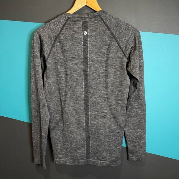 Lululemon Swiftly Speed Long Sleeve size 8 - Picture 7 of 10